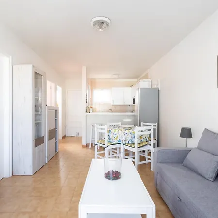 Live Bajamar Luna Apartamento *