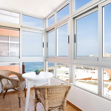 Live Bajamar Luna Apartamento *