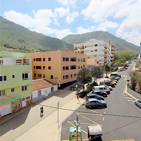 Live Luna Balcony & View